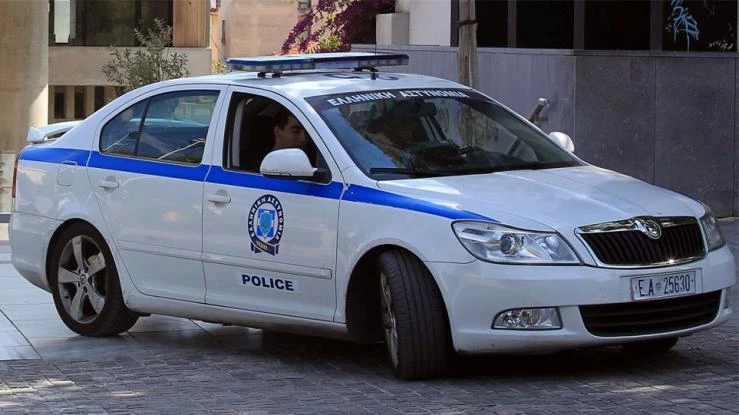 Σε διαθεσιμότητα ο αστυνομικός που τον έδεσαν και τον χτύπησαν οι Πακιστανοί